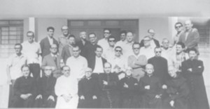 Dom José de Aquino Pereira e padres do clero diocesano (década de 70)