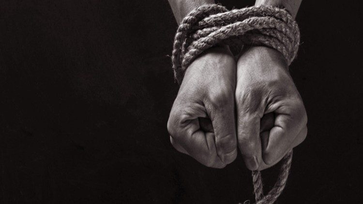 Vaticano: combater o tráfico de pessoas