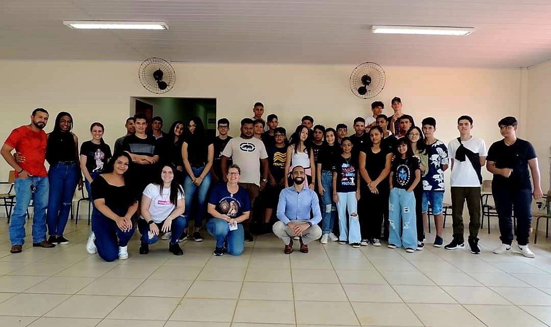 Encontro reúne 43 jovens em Mirassolândia