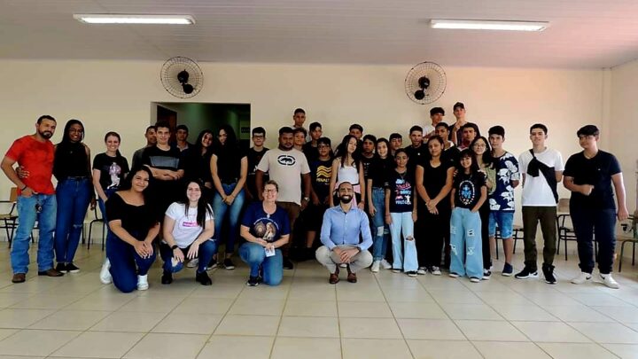 Encontro reúne 43 jovens em Mirassolândia